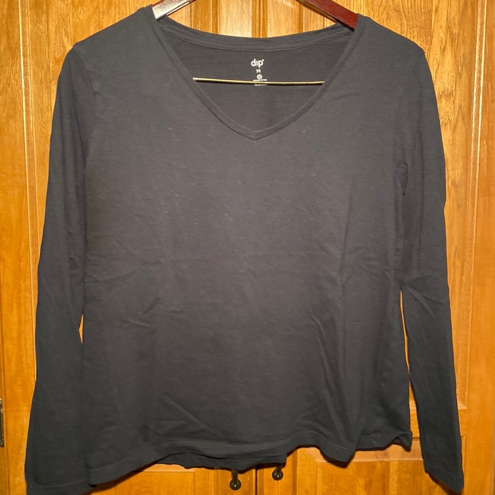 Dip Long-sleeved V-Neck T-Shirt